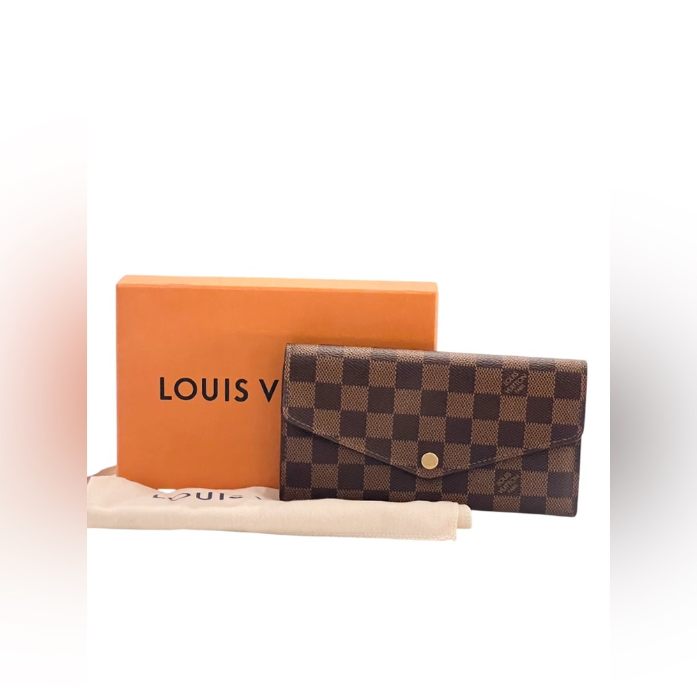 LOUIS VUITTON Monogram Sarah Wallet NM